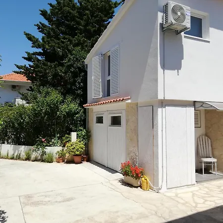 Apartment Tome Diklo *