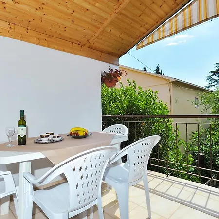 Tome Diklo Apartment Zadar